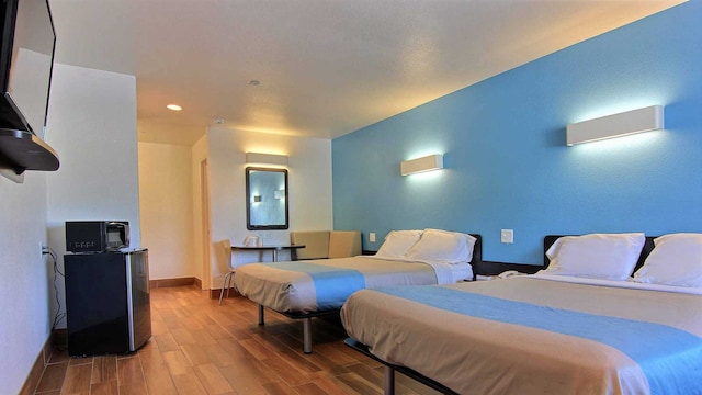 2 Queen Beds |ADA/RI Shower/Non-Smoking