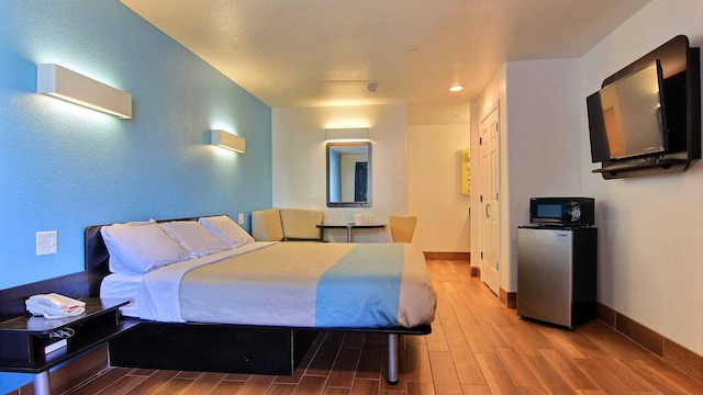 1 King Bed | Non-Smoking