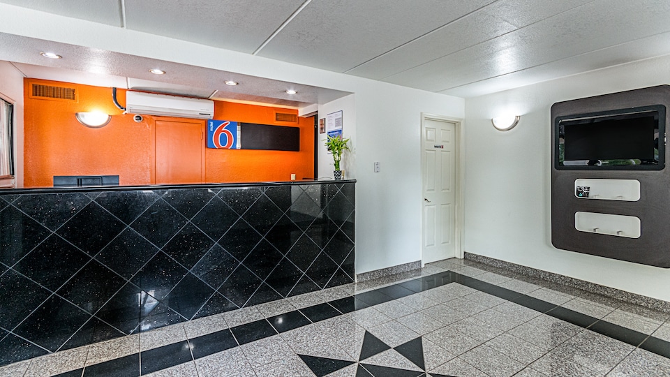 Motel 6 Cleveland, TX, Cleveland_24ac5e6d, Cleveland