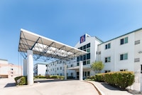 Motel 6 Irving, TX - DFW Airport North