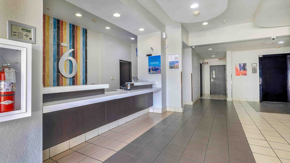 Motel 6 Cedar Park, TX, CEDAR PARK, CEDAR PARK