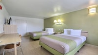 Motel 6 Dallas, TX - Forest Lane