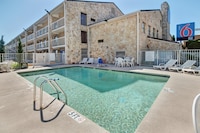 Motel 6 Dallas, TX - Forest Lane