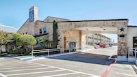 Motel 6 Dallas, TX - Forest Lane