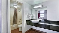 Motel 6 Dallas, TX - Forest Lane