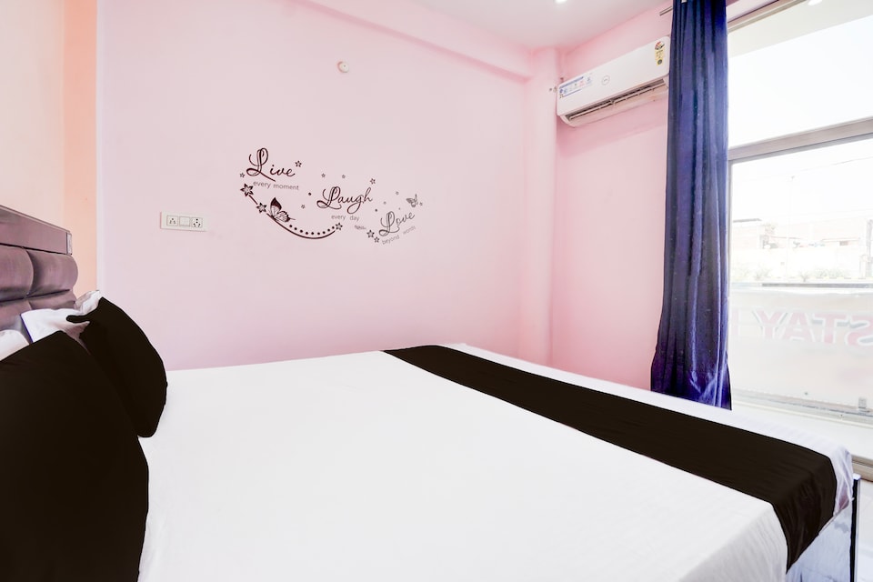 Hotel O Pankaj, Rambagh Allahabad, Prayagraj