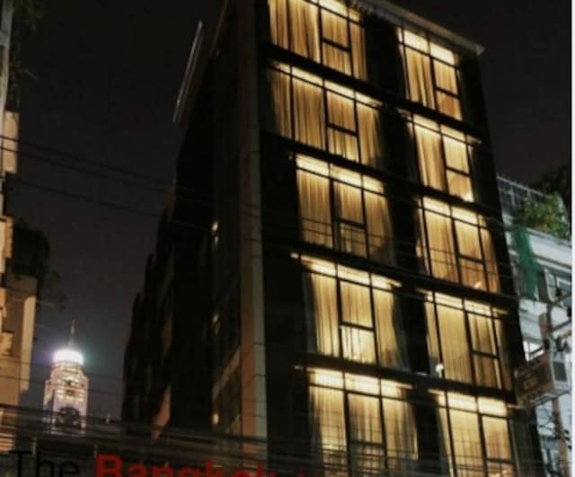 Collection O The Bangkok Airport Link Suite