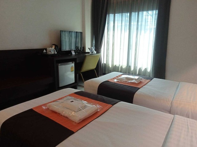 Collection O The Bangkok Airport Link Suite