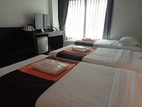 Collection O The Bangkok Airport Link Suite