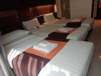 Collection O The Bangkok Airport Link Suite