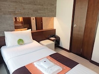 Collection O The Bangkok Airport Link Suite