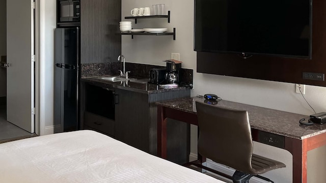 2 Queen Beds | Non-Smoking, Kitchen