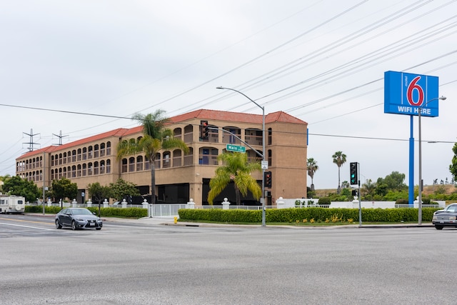 Motel 6 Gardena, CA - South
