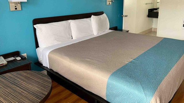 1 Queen Bed | Non-Smoking, Mini Fridge