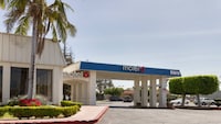 Motel 6 Claremont, CA