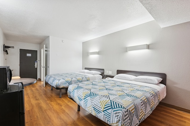 2 Full Beds | ADA/Tub/Micfridge