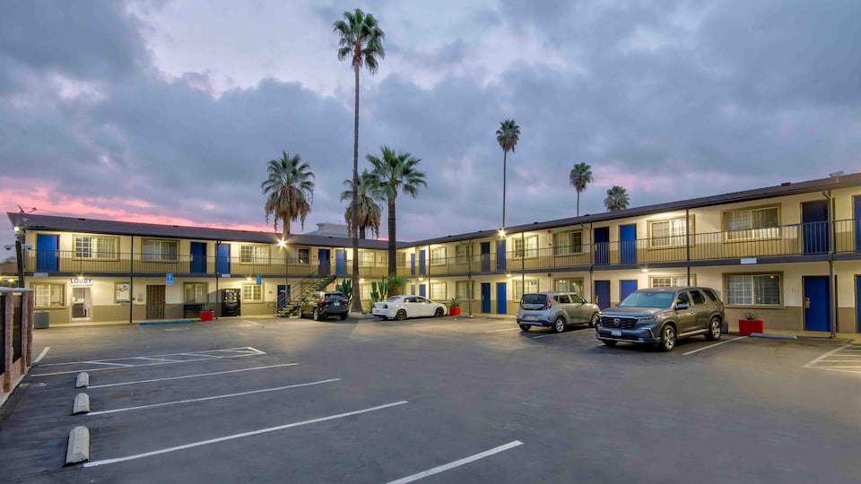 Studio 6 Suites San Bernardino, CA, San Bernardino_g6, San Bernardino