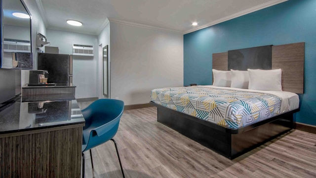 1 King Bed | Non-Smoking, Micfridge