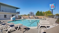 Motel 6 Arcata, CA – Cal Poly Humboldt