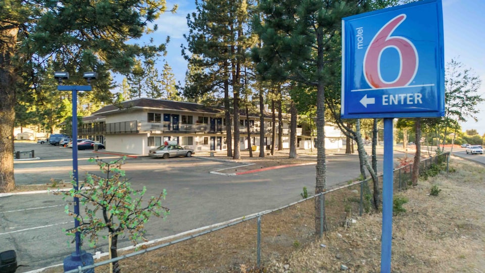 Motel 6 Big Bear Lake, CA, Big Bear Lake_89f9f4fc, Big Bear Lake