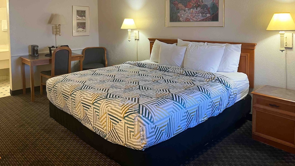 Motel 6 Phoenix, AZ - Midtown, C85013, Phoenix