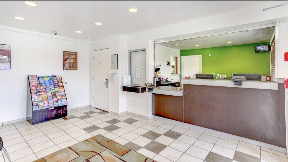 Studio 6 Kissimmee, FL - Orlando, C34746-1, Kissimmee
