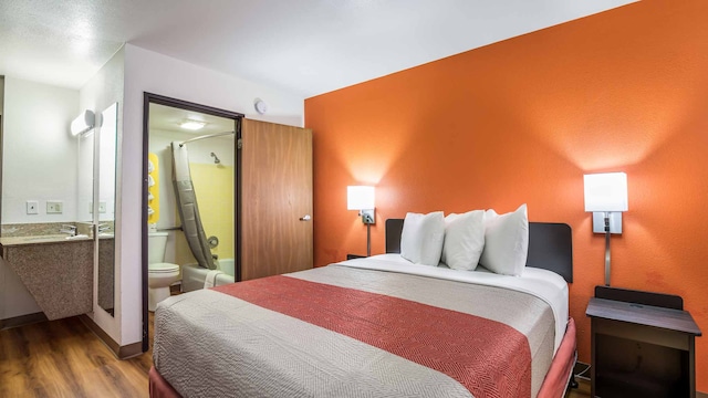 1 Queen Bed | Mobility Accessible Tub Nsmk