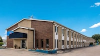 Motel 6 Madison, WI - East