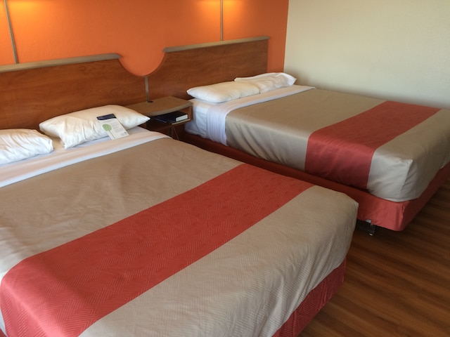 2 Camas Queen | No fumadores, Microondas