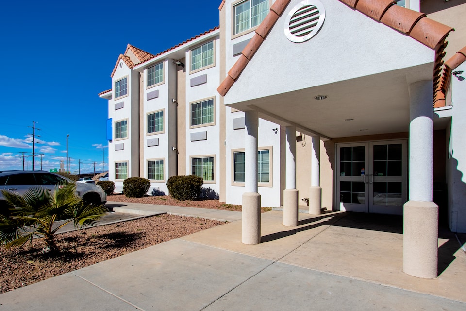 Motel 6 El Paso, TX - Southeast, C79836, El Paso TX