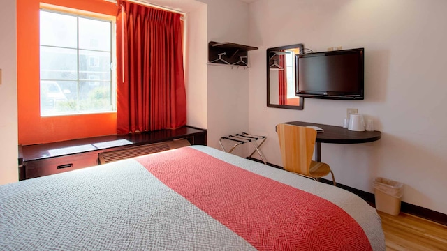 1 Queen Bed | Mobility Accessible Tub Nsmk