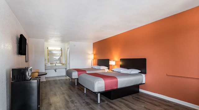 2 Full Beds | Non-Smoking, Micfridge