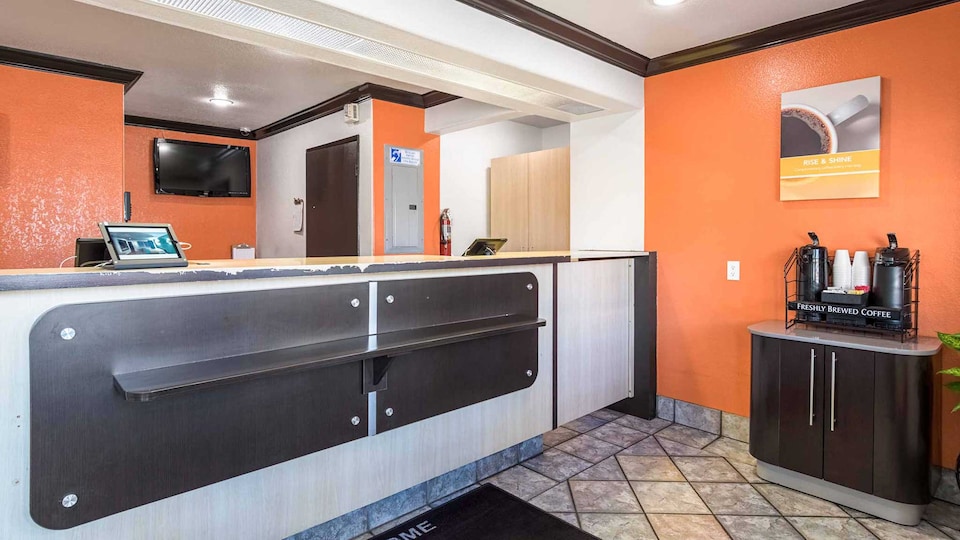 Motel 6 Riverside, CA - UCR East, Riverside_g6, Riverside