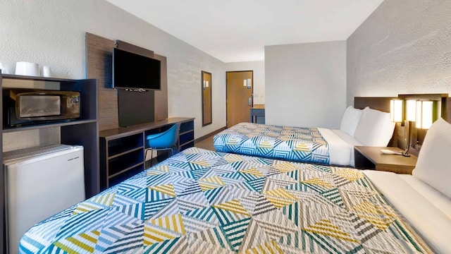 2 Full Beds | Non-Smoking, Micfridge