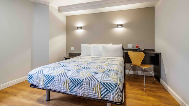 1 Queen Bed | Mobil Access Tub Nsmk Micfridg