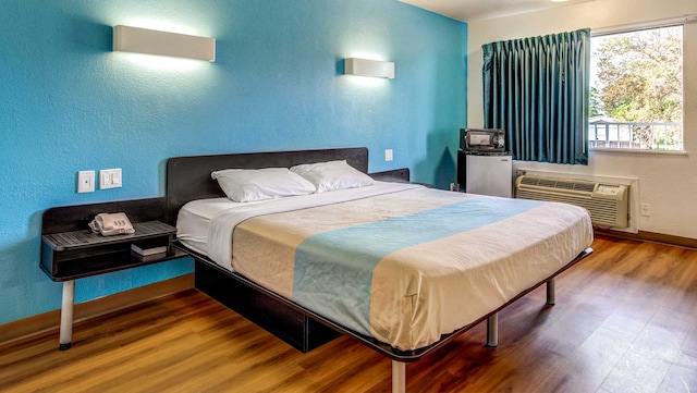 1 King Bed | Mobility Accessible Tub, Nsmk