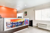 Motel 6 Waco, TX - Lacy Lakeview