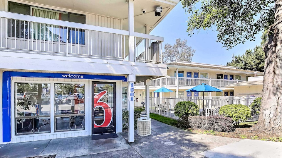 Motel 6 Oakland, CA - Embarcadero, Oakland, Oakland