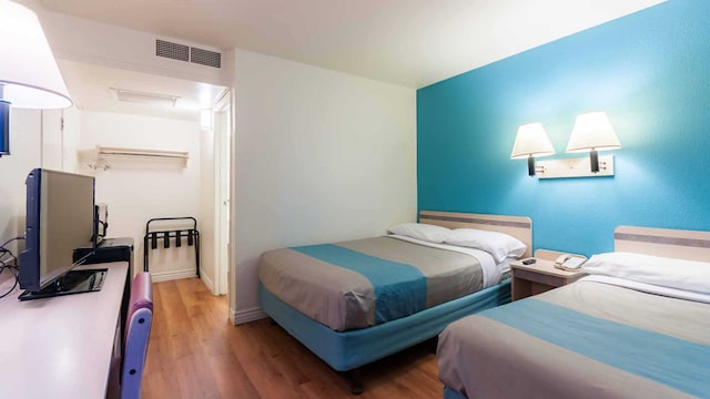 2 Full Beds | Smoking, Micfridge