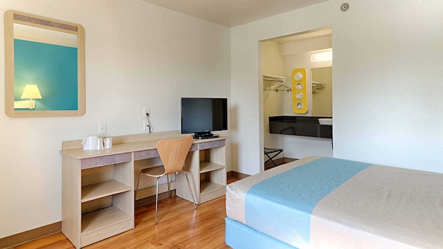 1 Full Bed | Mini Fridge