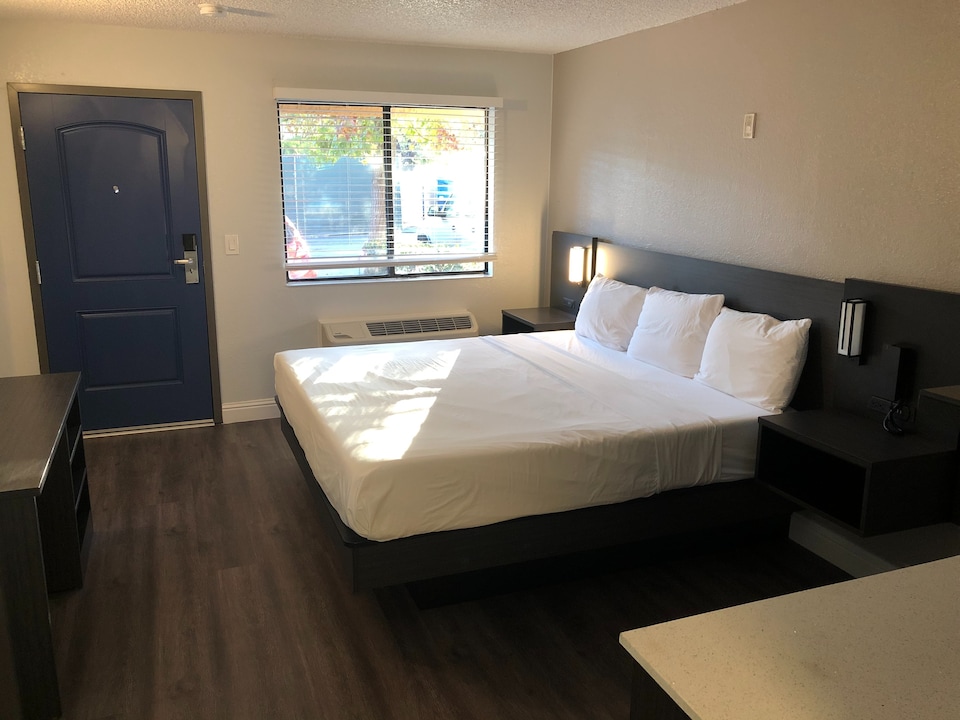 Studio 6 Sacramento, CA – Natomas & SMF Airport, C95630, Sacramento CA