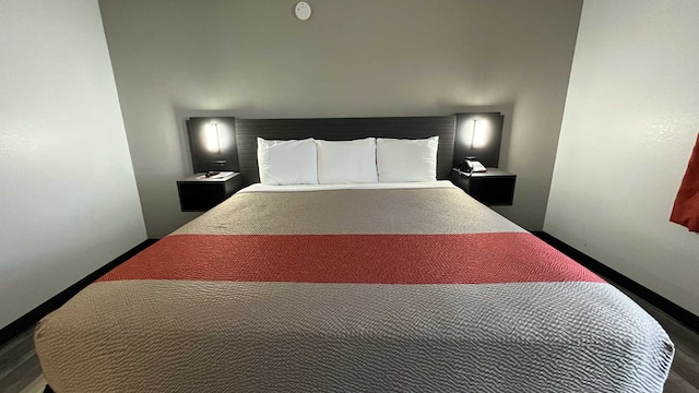 1 KING BED | NON-SMOKING