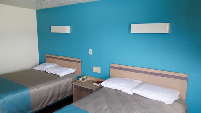 2 Full Beds | Smoking