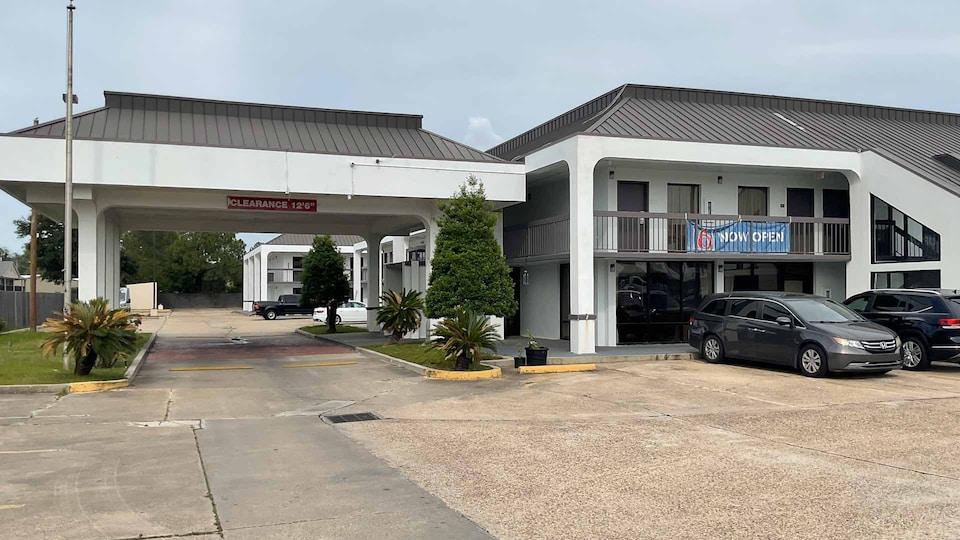 Motel 6 Baton Rouge, LA - East - I-12, C70816, Baton Rouge LA