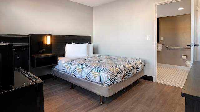 1 Queen Bed | ADA/RI Shower/Micfridge