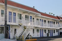 Motel 6 La Mesa, CA - San Diego