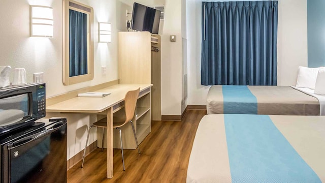 2 Queen Beds | Mobil Access Tub Nsmk Micfridg