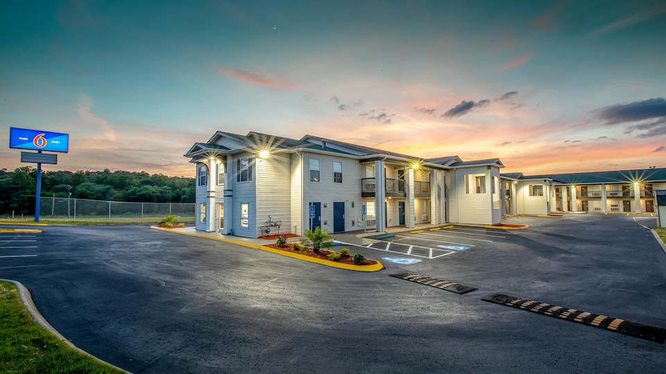 Motel 6 Greenville, SC - I-85 Near Downtown, Greenville_g6, Greenville