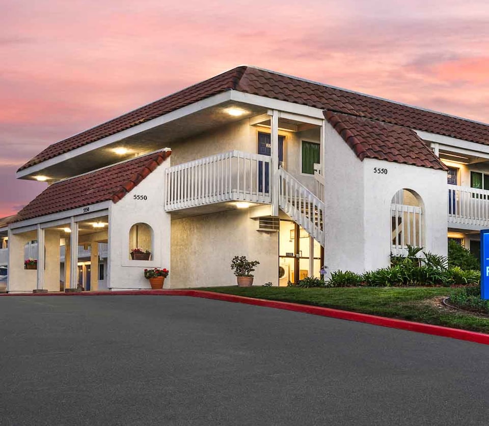 Studio 6 Suites Carpinteria, CA–Santa Barbara-South, Carpinteria, Carpinteria