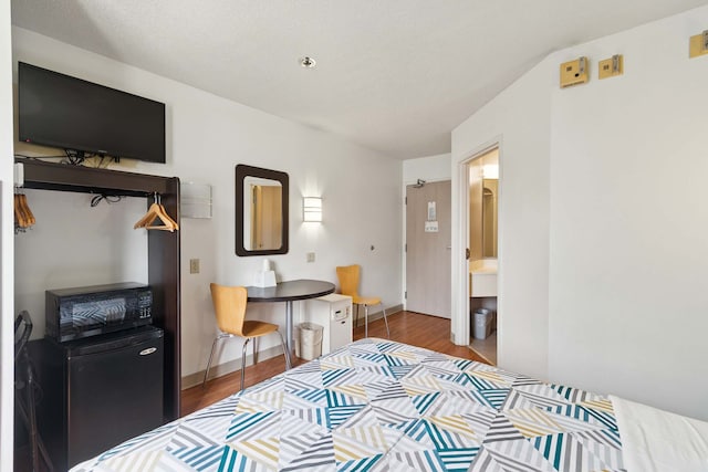 1 Queen Bed | Non-Smoking, Micfridge